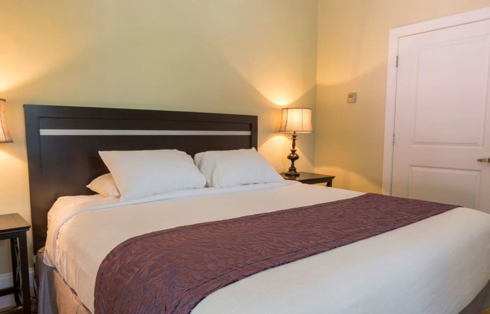 Hotel 7 On Strath à Rochester Extérieur photo